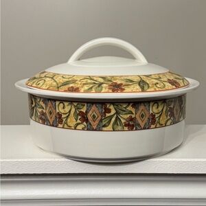 Royal Doulton Everyday Cinnabar Round Covered Vegetable Bowl/Casserole